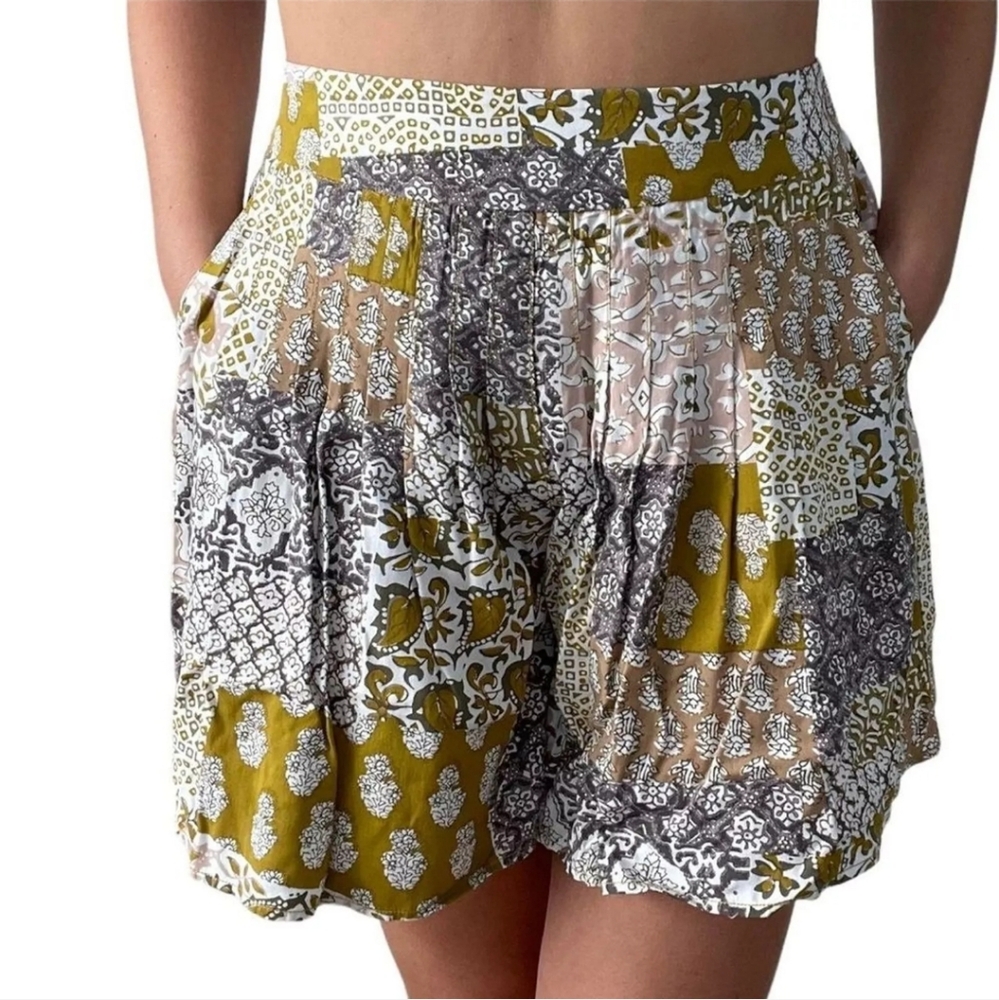 Maeve by Anthropologie Pleated Patchwork Shorts Lightweight Flowy Quilted Sz XS